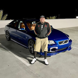 Meet your Posher, Jose amarillo